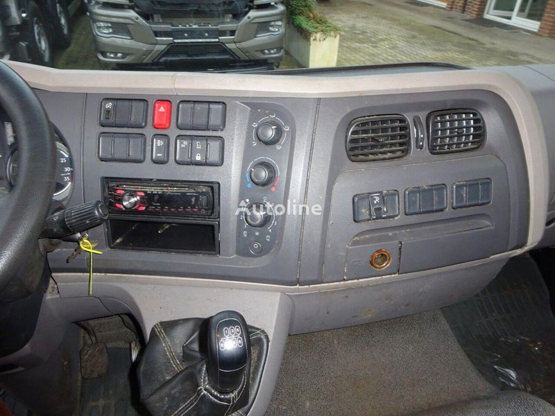 Camião furgão DAF LF 220: foto 13