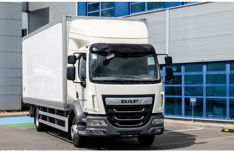 DAF LF 260 Koffer + Tail Lift - Camião furgão: foto 2 DAF LF 260 Koffer + Tail Lift - Camião furgão: foto 2