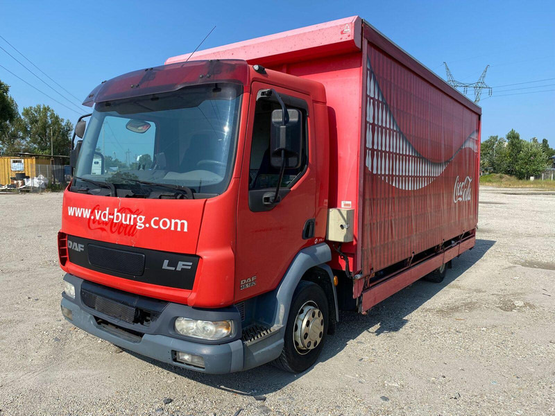 DAF LF 45.180 Pritsche + Plane - Camião furgão: foto 1 DAF LF 45.180 Pritsche + Plane - Camião furgão: foto 1