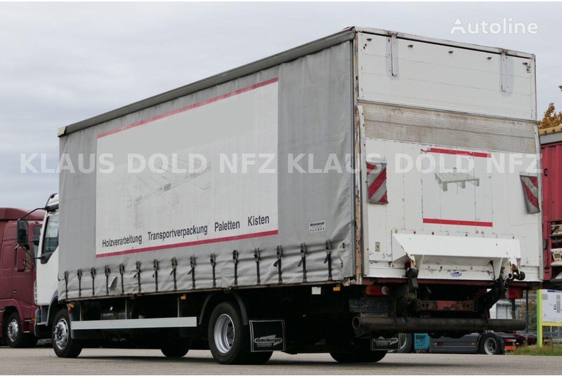 DAF LF 45.220 P+P + Tail lift - Camião de lona: foto 4 DAF LF 45.220 P+P + Tail lift - Camião de lona: foto 4
