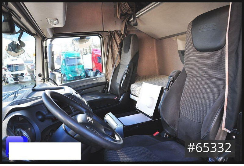 DAF XF 440 - Camião de caixa aberta/ Plataforma, Camião grua: foto 4 DAF XF 440 - Camião de caixa aberta/ Plataforma, Camião grua: foto 4