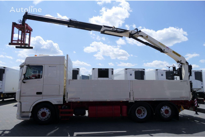 DAF XF 460 - Camião de caixa aberta/ Plataforma, Camião grua: foto 4 DAF XF 460 - Camião de caixa aberta/ Plataforma, Camião grua: foto 4