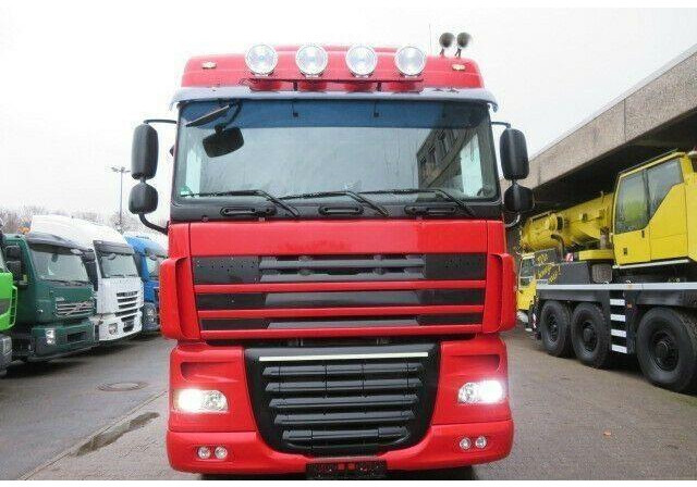 DAF XF105.410 6x2 Container + Crane - Camião multibenne: foto 2 DAF XF105.410 6x2 Container + Crane - Camião multibenne: foto 2