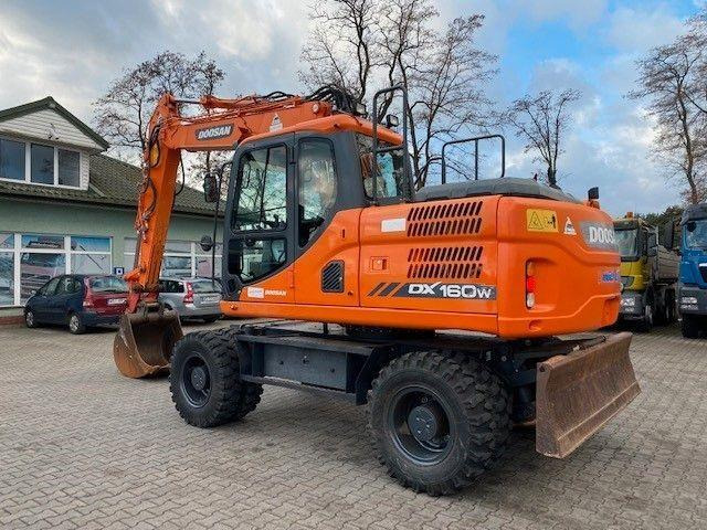 Doosan DX 160 W-3 - Escavadeira de rodas: foto 4 Doosan DX 160 W-3 - Escavadeira de rodas: foto 4