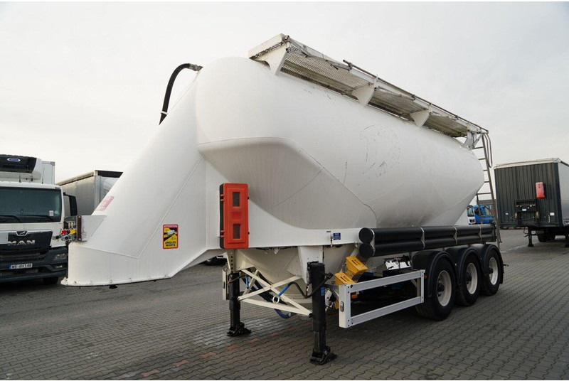 Feldbinder CEMENTONACZEPA / 3 KOMORY / 37 000 L / SILOS / DO MATERIAŁÓW SYP - Semirreboque tanque: foto 1 Feldbinder CEMENTONACZEPA / 3 KOMORY / 37 000 L / SILOS / DO MATERIAŁÓW SYP - Semirreboque tanque: foto 1
