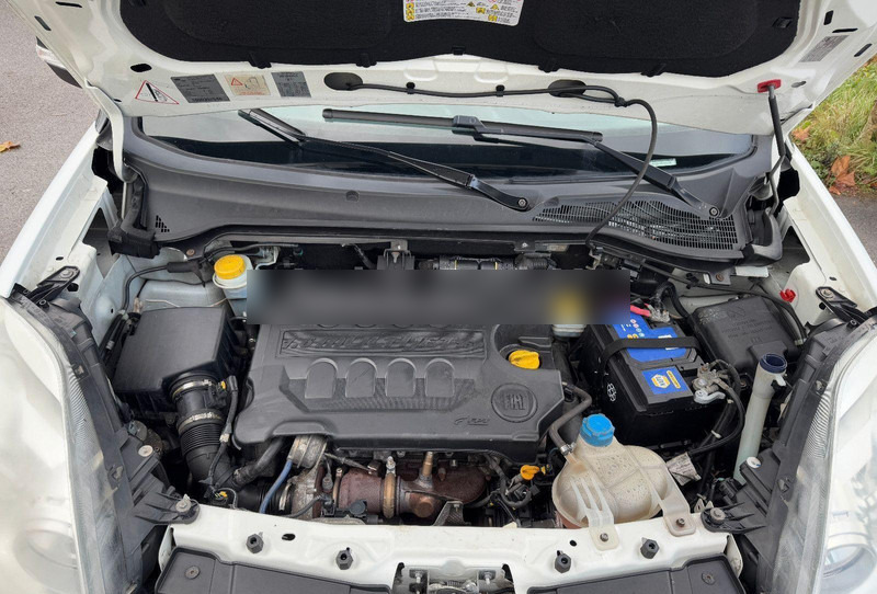 Carrinha frigorífica Fiat Doblò Multijet 1,6 Mit: foto 14 Carrinha frigorífica Fiat Doblò Multijet 1,6 Mit: foto 14