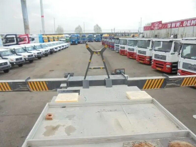 Caminhão com plataforma aérea Hino 700 3441 6X4 Emelőkosaras 22,8m: foto 14