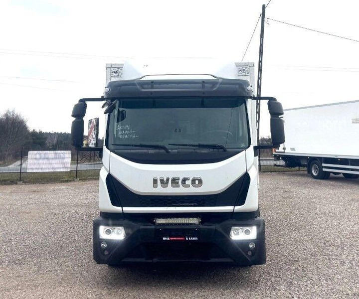 Iveco 120-250 EUROCARGO Koffer + Tail Lift - Camião furgão: foto 3 Iveco 120-250 EUROCARGO Koffer + Tail Lift - Camião furgão: foto 3