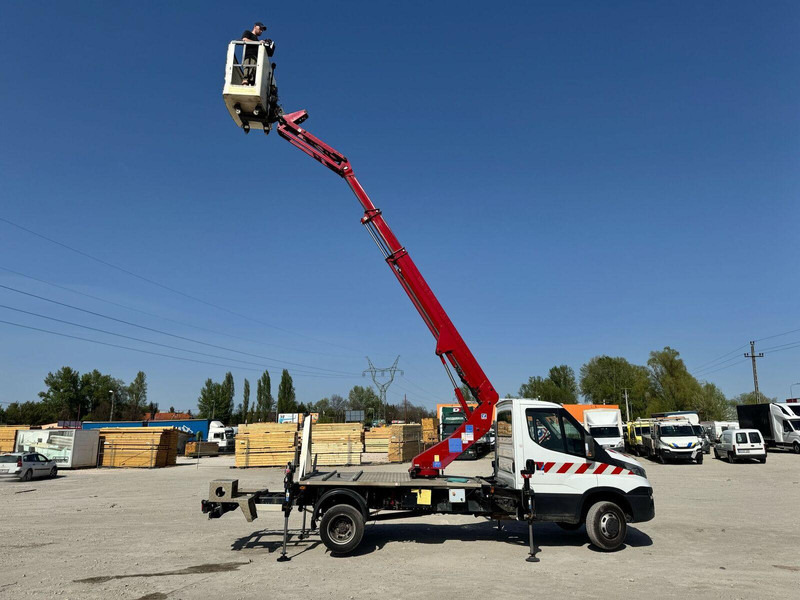 Iveco 35-140 S Ruthmann 145 TJ - Lifting Basket - Caminhão com plataforma aérea: foto 3 Iveco 35-140 S Ruthmann 145 TJ - Lifting Basket - Caminhão com plataforma aérea: foto 3