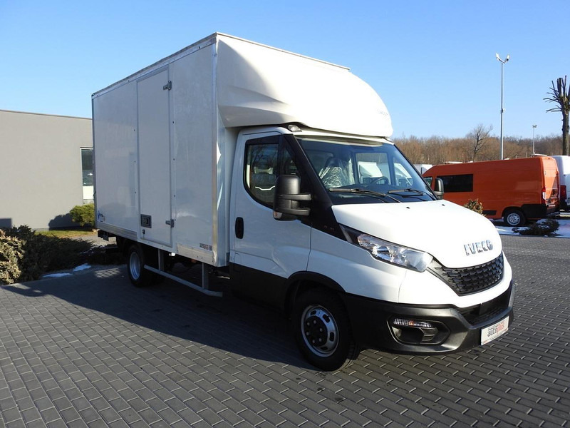 Iveco DAILY 35C16 KONTENER WINDA 8 PALET TEMPOMAT BLIŹNIACZE KOŁA KLIM - Carrinha de contentor: foto 4 Iveco DAILY 35C16 KONTENER WINDA 8 PALET TEMPOMAT BLIŹNIACZE KOŁA KLIM - Carrinha de contentor: foto 4