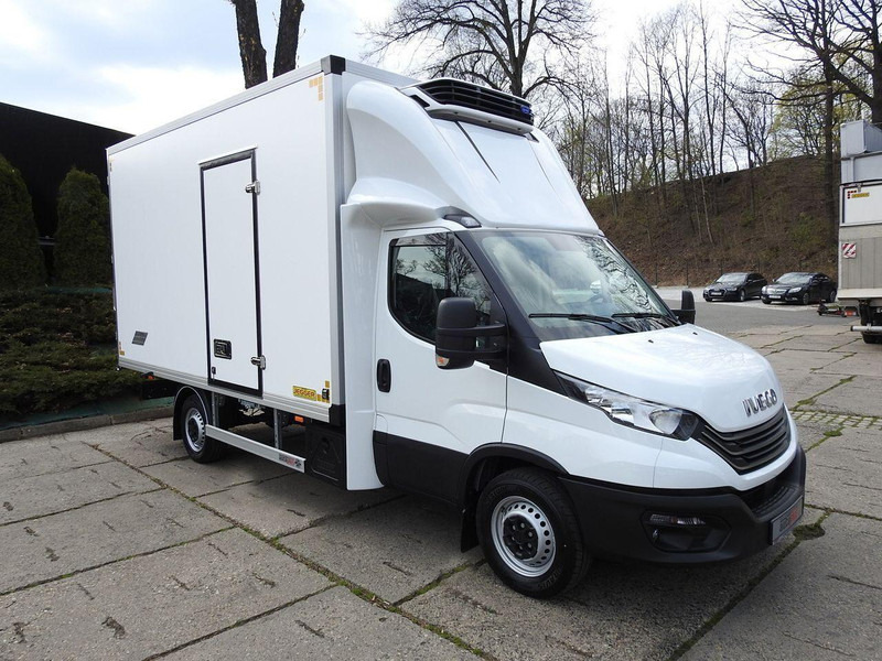 Iveco DAILY 35S16 NOWY KONTENER CHŁODNIA -10*C 8 PALET FUNKCJA GRZANIA - Carrinha frigorífica: foto 4 Iveco DAILY 35S16 NOWY KONTENER CHŁODNIA -10*C 8 PALET FUNKCJA GRZANIA - Carrinha frigorífica: foto 4