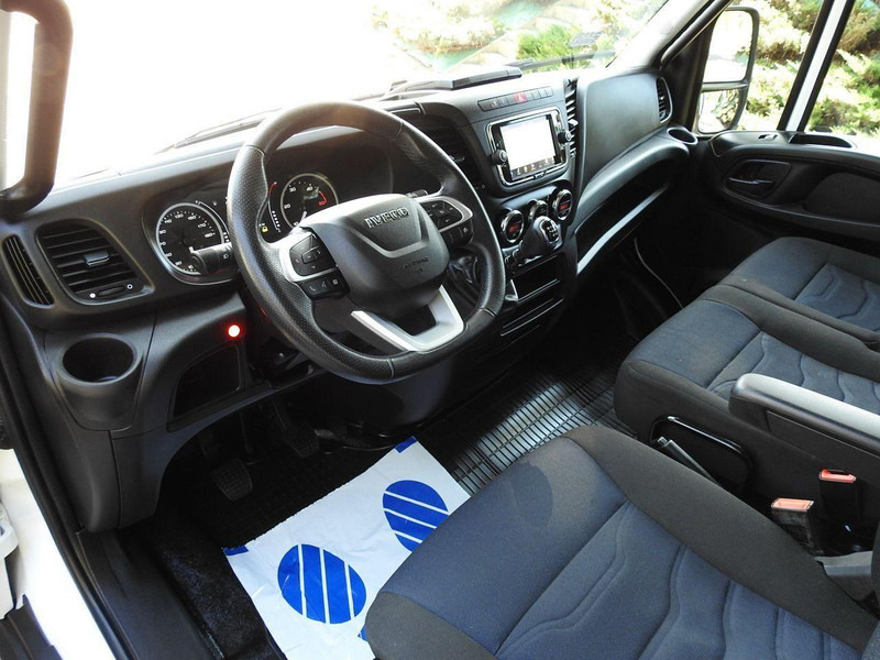 Iveco DAILY 50C18 PLANDEKA WINDA 10 PALET WEBASTO TEMPOMAT NAWIGACJA K - Carrinha de lona: foto 2 Iveco DAILY 50C18 PLANDEKA WINDA 10 PALET WEBASTO TEMPOMAT NAWIGACJA K - Carrinha de lona: foto 2