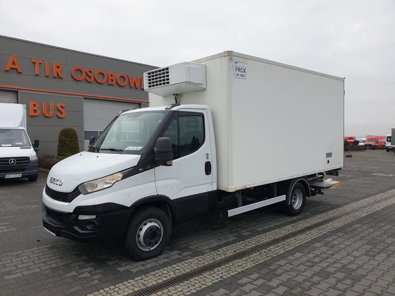 Iveco DAILY 60C15 60-150 TWO-CHAMBER REFRIGERATOR CONTAINER ISOTHERM F - Carrinha frigorífica: foto 2 Iveco DAILY 60C15 60-150 TWO-CHAMBER REFRIGERATOR CONTAINER ISOTHERM F - Carrinha frigorífica: foto 2