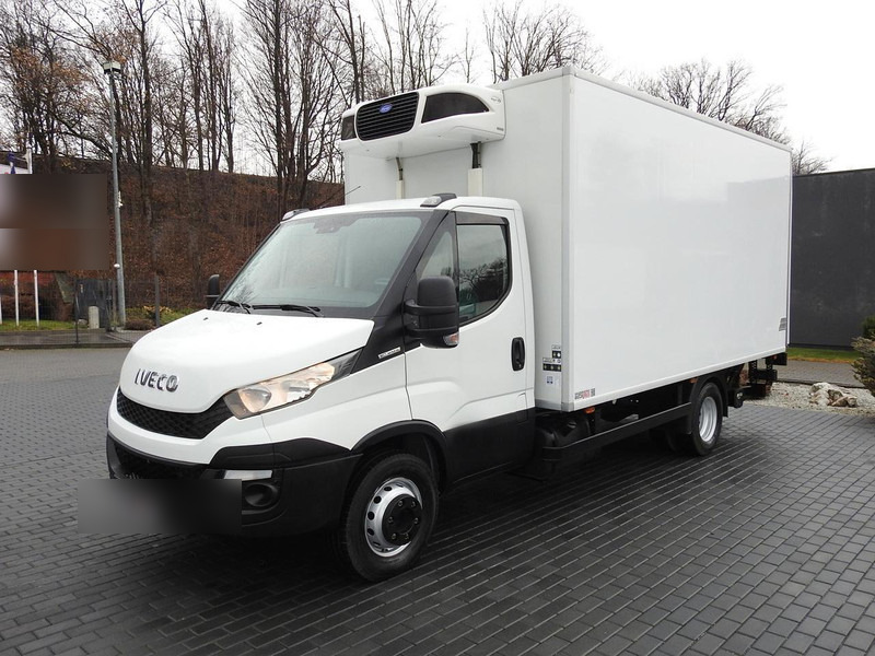 Carrinha frigorífica Iveco DAILY 70C17 CHŁODNIA 0*C WINDA 9 PALET ZASILANIE 230V TEMPOMAT K: foto 6