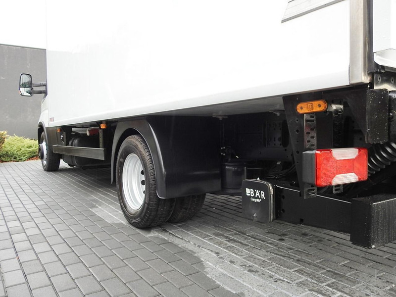 Carrinha frigorífica Iveco DAILY 70C17 CHŁODNIA 0*C WINDA 9 PALET ZASILANIE 230V TEMPOMAT K: foto 18