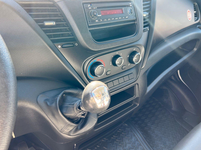 Carrinha de lona Iveco Daily 35S14 Curtain side: foto 13 Carrinha de lona Iveco Daily 35S14 Curtain side: foto 13