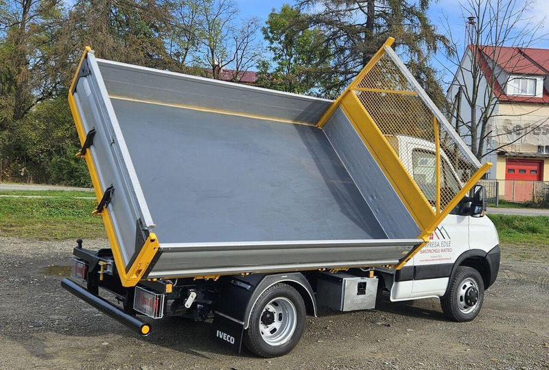 Iveco Daily 35c-15 3 way tipper - Carrinha basculante: foto 5 Iveco Daily 35c-15 3 way tipper - Carrinha basculante: foto 5