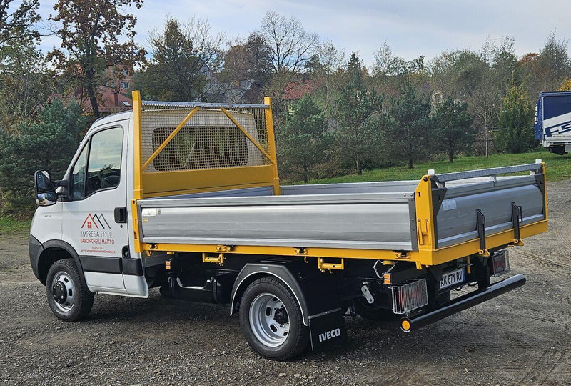 Iveco Daily 35c-15 3 way tipper - Carrinha basculante: foto 2 Iveco Daily 35c-15 3 way tipper - Carrinha basculante: foto 2