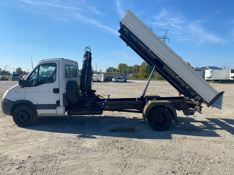 Iveco Daily 65 C 18 - 3 sided Tipper + HIAB 033T Crane - Carrinha basculante: foto 3 Iveco Daily 65 C 18 - 3 sided Tipper + HIAB 033T Crane - Carrinha basculante: foto 3