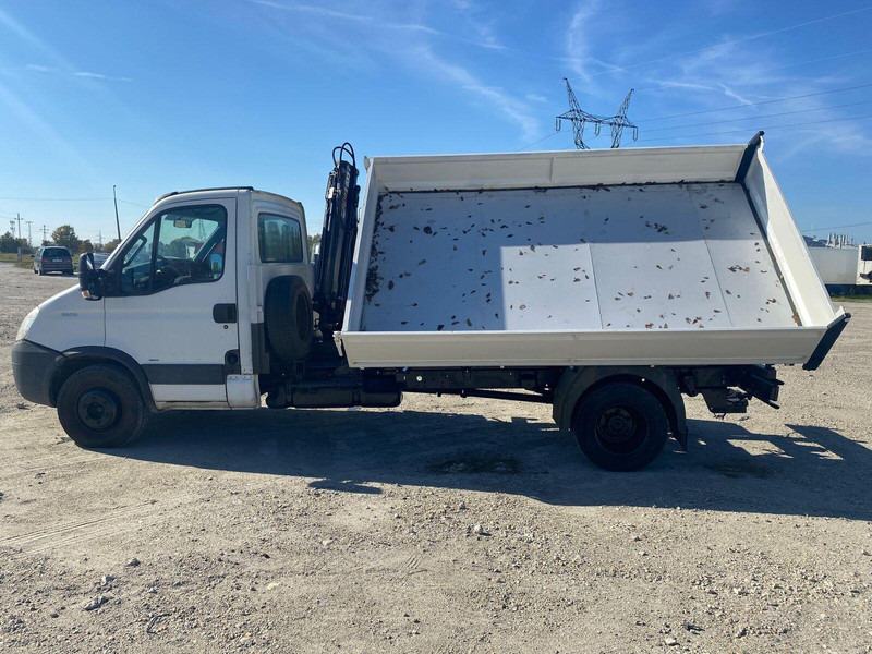 Iveco Daily 65 C 18 - 3 sided Tipper + HIAB 033T Crane - Carrinha basculante: foto 4 Iveco Daily 65 C 18 - 3 sided Tipper + HIAB 033T Crane - Carrinha basculante: foto 4