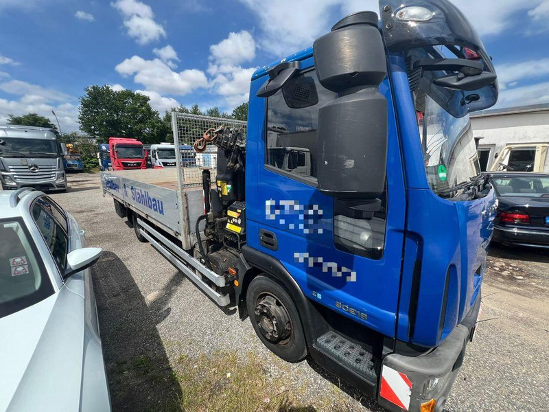Iveco EUROCARGO ML80 E16 Lange Pritsche mit Kran - Camião de caixa aberta/ Plataforma: foto 2 Iveco EUROCARGO ML80 E16 Lange Pritsche mit Kran - Camião de caixa aberta/ Plataforma: foto 2
