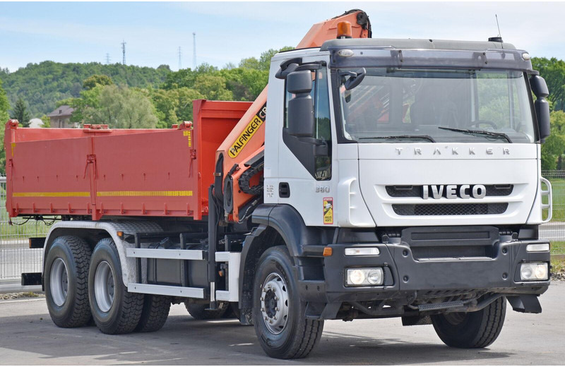 Iveco TRAKKER 360 * KIPPER 5,60 m * PK 15500 + FUNK * 6x4 - Camião basculante, Camião grua: foto 3 Iveco TRAKKER 360 * KIPPER 5,60 m * PK 15500 + FUNK * 6x4 - Camião basculante, Camião grua: foto 3