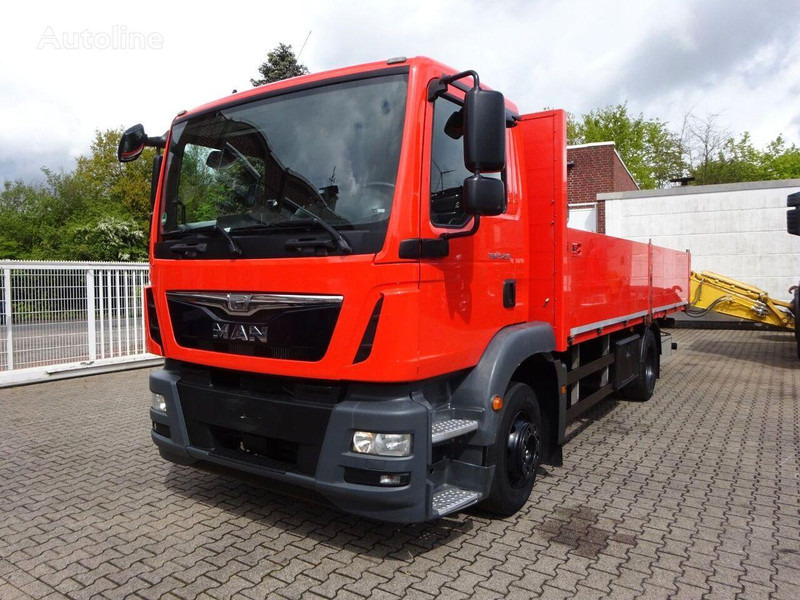 MAN 15.250 TGM Flatbed - Camião de caixa aberta/ Plataforma: foto 2 MAN 15.250 TGM Flatbed - Camião de caixa aberta/ Plataforma: foto 2
