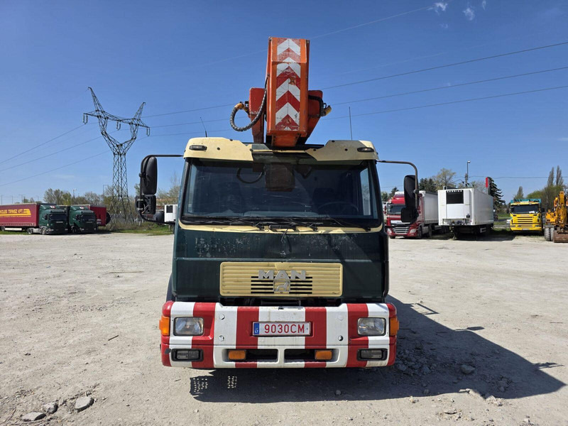 MAN 18.264 Multitel ALU 32m - Caminhão com plataforma aérea: foto 5 MAN 18.264 Multitel ALU 32m - Caminhão com plataforma aérea: foto 5