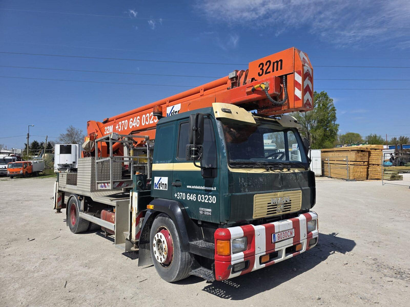 MAN 18.264 Multitel ALU 32m - Caminhão com plataforma aérea: foto 2 MAN 18.264 Multitel ALU 32m - Caminhão com plataforma aérea: foto 2