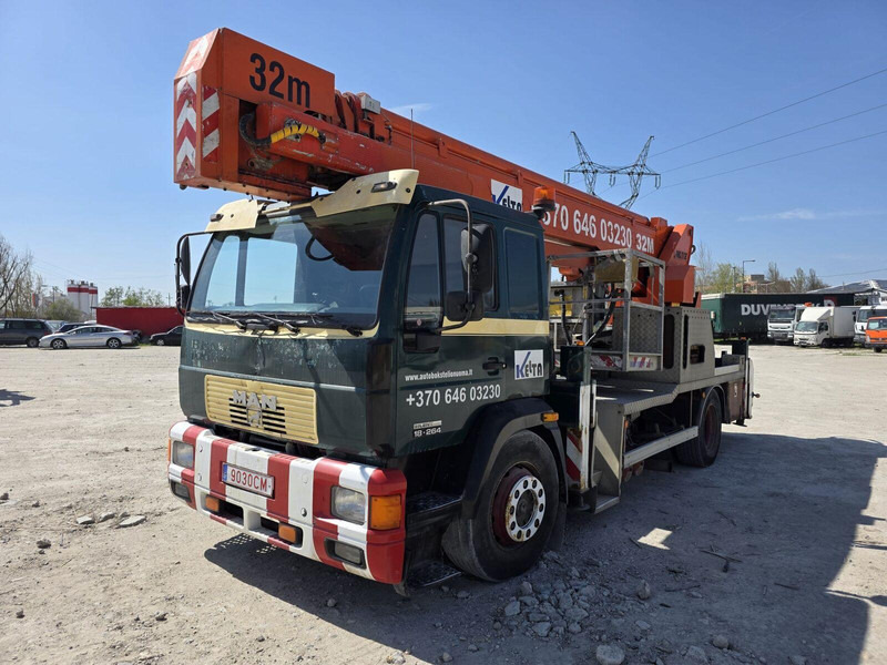 MAN 18.264 Multitel ALU 32m - Caminhão com plataforma aérea: foto 3 MAN 18.264 Multitel ALU 32m - Caminhão com plataforma aérea: foto 3