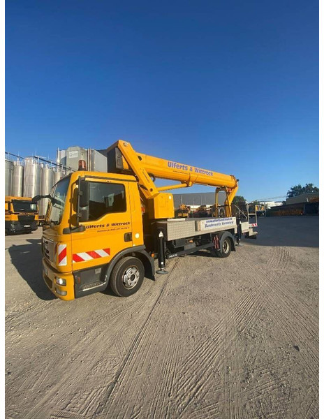MAN Lifting basket - Ruthmann T330 33 m - Caminhão com plataforma aérea, Camião grua: foto 4 MAN Lifting basket - Ruthmann T330 33 m - Caminhão com plataforma aérea, Camião grua: foto 4