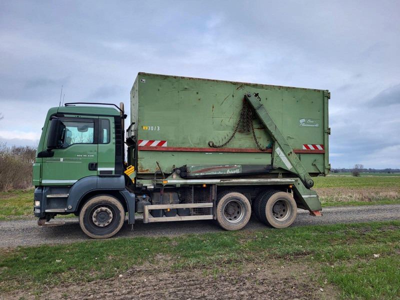 MAN TGS 26.440 6 X4 Gergen TAK 25 TD - Camião multibenne: foto 2 MAN TGS 26.440 6 X4 Gergen TAK 25 TD - Camião multibenne: foto 2