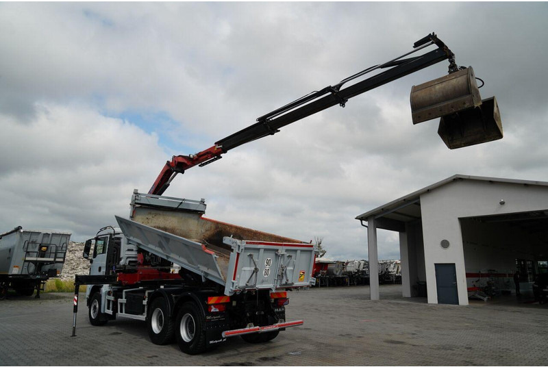 MAN TGS 33.360 / WYWROTKA + HDS - Camião basculante, Camião grua: foto 4 MAN TGS 33.360 / WYWROTKA + HDS - Camião basculante, Camião grua: foto 4