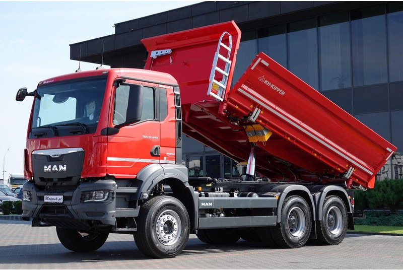 MAN TGS 33.440 / 6X4 / WYWROTKA 3 STRONNA / HYDROBURTA / BORDMATIC / - Camião basculante: foto 1 MAN TGS 33.440 / 6X4 / WYWROTKA 3 STRONNA / HYDROBURTA / BORDMATIC / - Camião basculante: foto 1