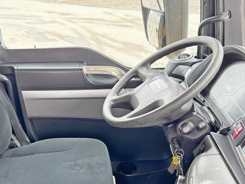 Camião de caixa aberta/ Plataforma, Camião grua MAN TGS 35.400 * HIAB 244 EP - 5 HIPRO + FUNK * 8x4: foto 13 Camião de caixa aberta/ Plataforma, Camião grua MAN TGS 35.400 * HIAB 244 EP - 5 HIPRO + FUNK * 8x4: foto 13