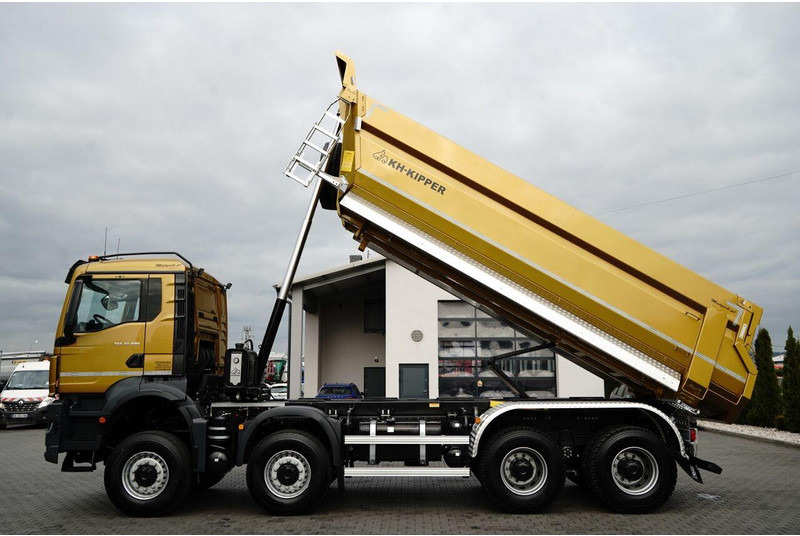 MAN TGS 41.480 / 8X6 / WYWROTKA / S1 - TYLNOZSYP / AUTOMAT / FABRYCZ - Camião basculante: foto 3 MAN TGS 41.480 / 8X6 / WYWROTKA / S1 - TYLNOZSYP / AUTOMAT / FABRYCZ - Camião basculante: foto 3