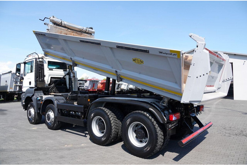 MAN TGS 41.510 / 8x6 / WYWROTKA / 3 STRONNA / BORDMATIC / HYDROBURTA - Camião basculante: foto 4 MAN TGS 41.510 / 8x6 / WYWROTKA / 3 STRONNA / BORDMATIC / HYDROBURTA - Camião basculante: foto 4