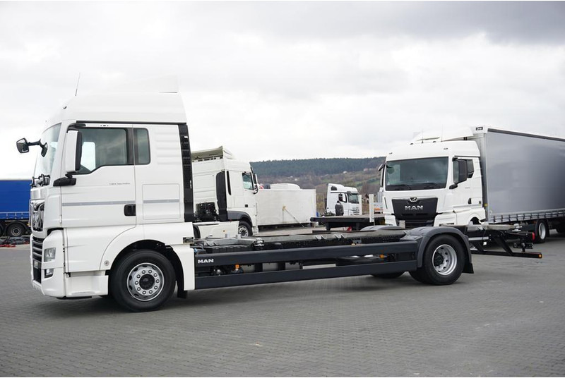 MAN TGX / 18.460 / ACC / E 6 / XLX / BDF / 7,15 M , 7,45 M - Camião chassi: foto 3 MAN TGX / 18.460 / ACC / E 6 / XLX / BDF / 7,15 M , 7,45 M - Camião chassi: foto 3