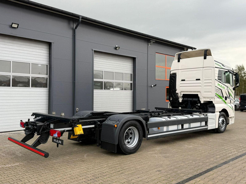 MAN TGX 18.470 // Przebieg 252 tyś. km !!! // Ciężarówka jak nowa // - Camião chassi: foto 4 MAN TGX 18.470 // Przebieg 252 tyś. km !!! // Ciężarówka jak nowa // - Camião chassi: foto 4