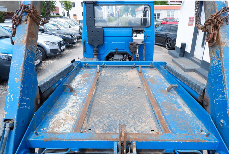 MULTICAR Champion 4x4 - Skip loader - Camião multibenne: foto 4 MULTICAR Champion 4x4 - Skip loader - Camião multibenne: foto 4