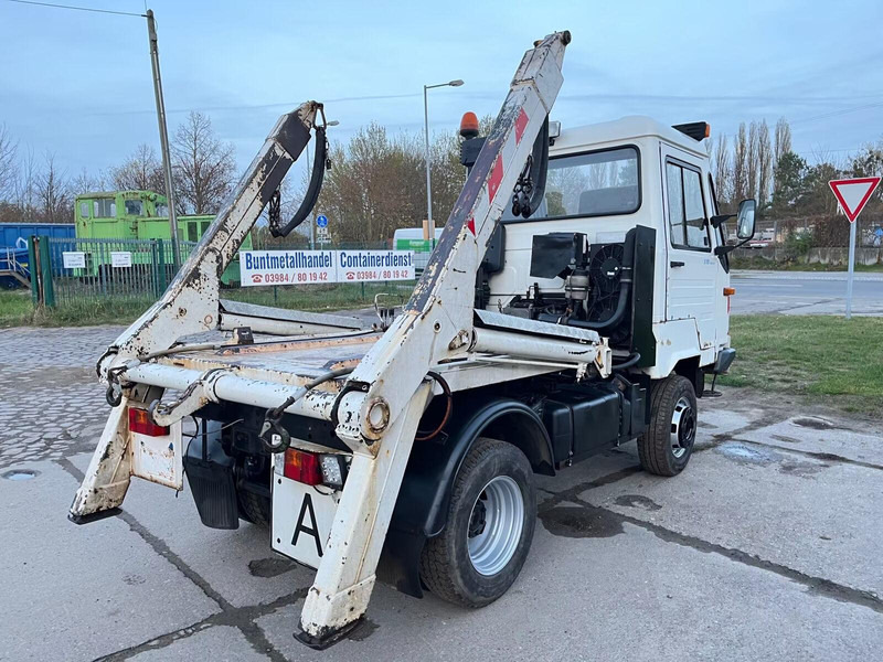 MULTICAR M26 Profi Line - Skip loader truck - Camião multibenne: foto 3 MULTICAR M26 Profi Line - Skip loader truck - Camião multibenne: foto 3