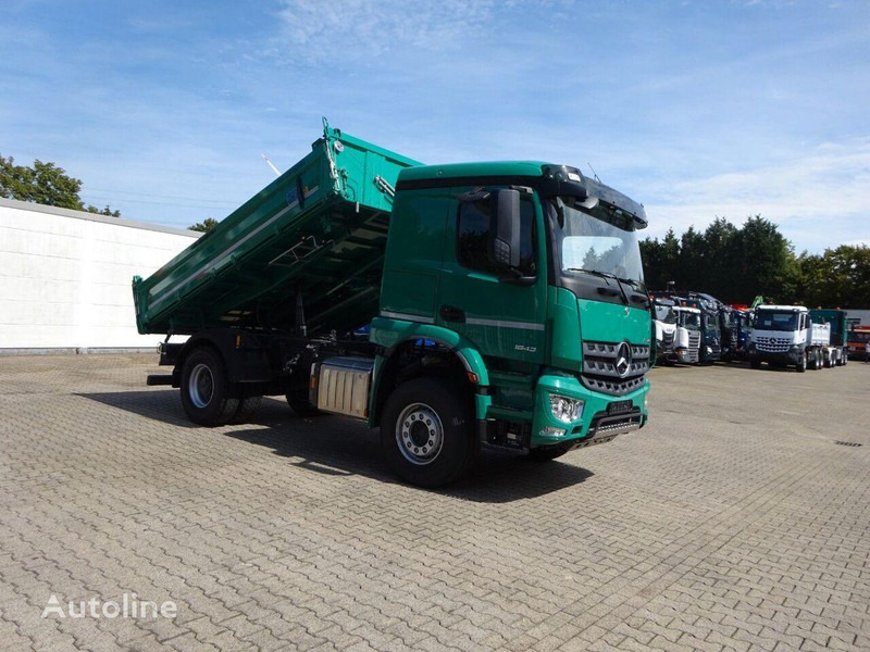 Mercedes-Benz 1843 Arocs 3 way Meiller tipper - Camião basculante: foto 3 Mercedes-Benz 1843 Arocs 3 way Meiller tipper - Camião basculante: foto 3