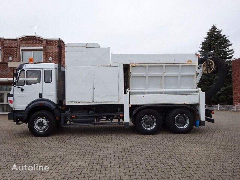 Mercedes-Benz 2527 - Vacuum truck 6x4 - Caminhão limpa fossa: foto 3 Mercedes-Benz 2527 - Vacuum truck 6x4 - Caminhão limpa fossa: foto 3