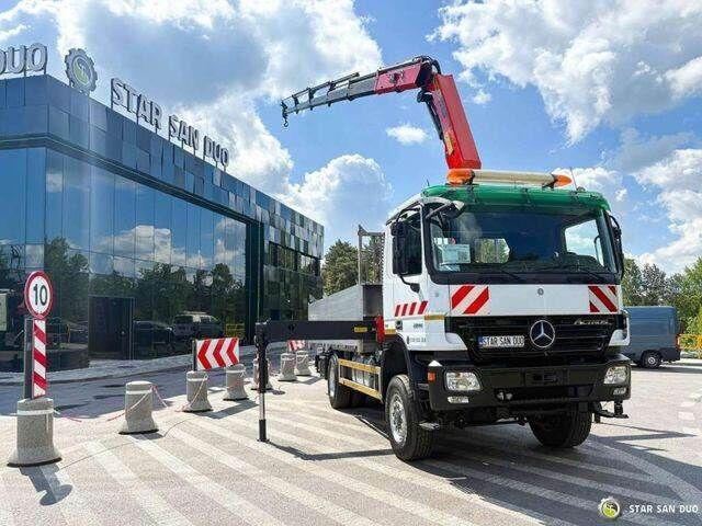 Mercedes-Benz ACTROS 2044A 4x4 Palfinger PK 20002 hds Crane - Camião de caixa aberta/ Plataforma, Camião grua: foto 2 Mercedes-Benz ACTROS 2044A 4x4 Palfinger PK 20002 hds Crane - Camião de caixa aberta/ Plataforma, Camião grua: foto 2