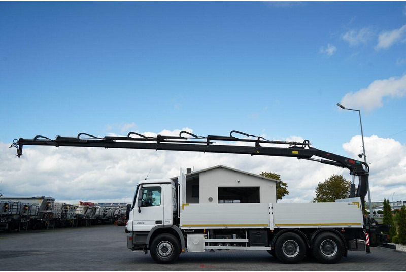 Mercedes-Benz ACTROS 2636 / 6x4 / SKRZYNIOWY 6,5 M + HDS HIAB / MOCNA PODŁOGA - Camião de caixa aberta/ Plataforma, Camião grua: foto 3 Mercedes-Benz ACTROS 2636 / 6x4 / SKRZYNIOWY 6,5 M + HDS HIAB / MOCNA PODŁOGA - Camião de caixa aberta/ Plataforma, Camião grua: foto 3
