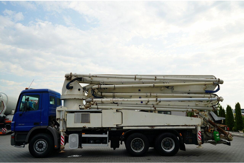 Mercedes-Benz ACTROS 2636 / POMPA SERMAC 5Z37 / 37 METRÓW / STEROWANIE RADIOW - Autobomba de betão: foto 3 Mercedes-Benz ACTROS 2636 / POMPA SERMAC 5Z37 / 37 METRÓW / STEROWANIE RADIOW - Autobomba de betão: foto 3
