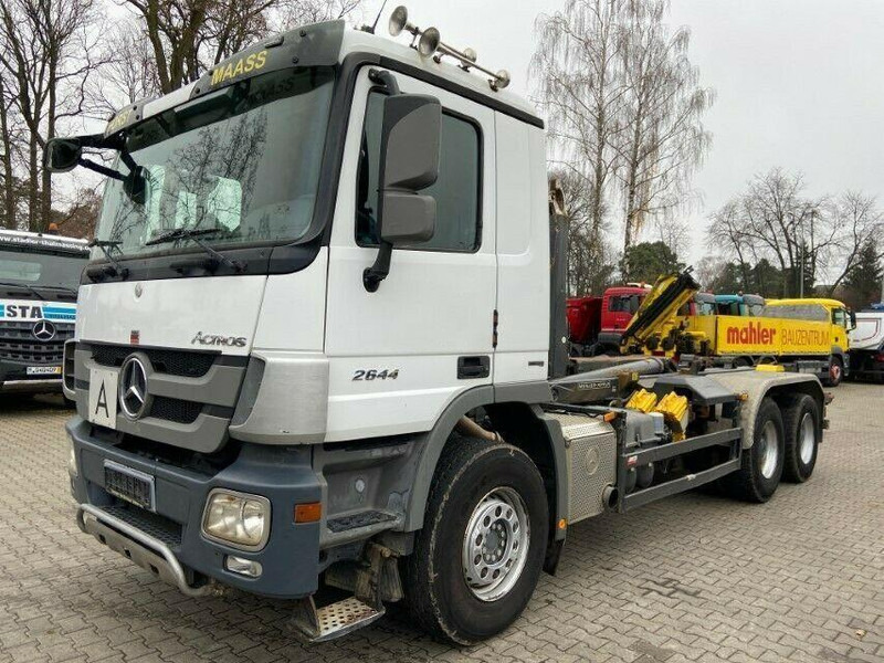 Mercedes-Benz ACTROS 2644 - Camião polibenne: foto 2 Mercedes-Benz ACTROS 2644 - Camião polibenne: foto 2