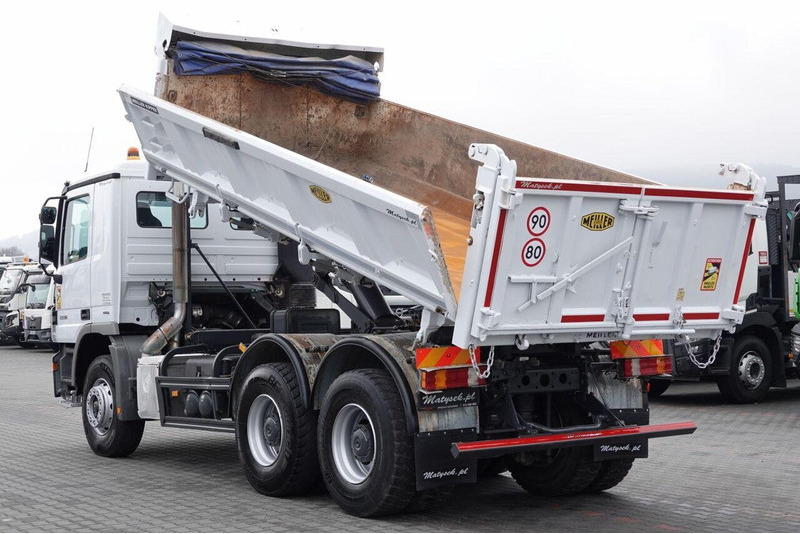 Mercedes-Benz ACTROS 3336 / 6x4 / WYWROTKA / BORDMATIC / HYDROBURTA / MEILLER - Camião basculante: foto 4 Mercedes-Benz ACTROS 3336 / 6x4 / WYWROTKA / BORDMATIC / HYDROBURTA / MEILLER - Camião basculante: foto 4