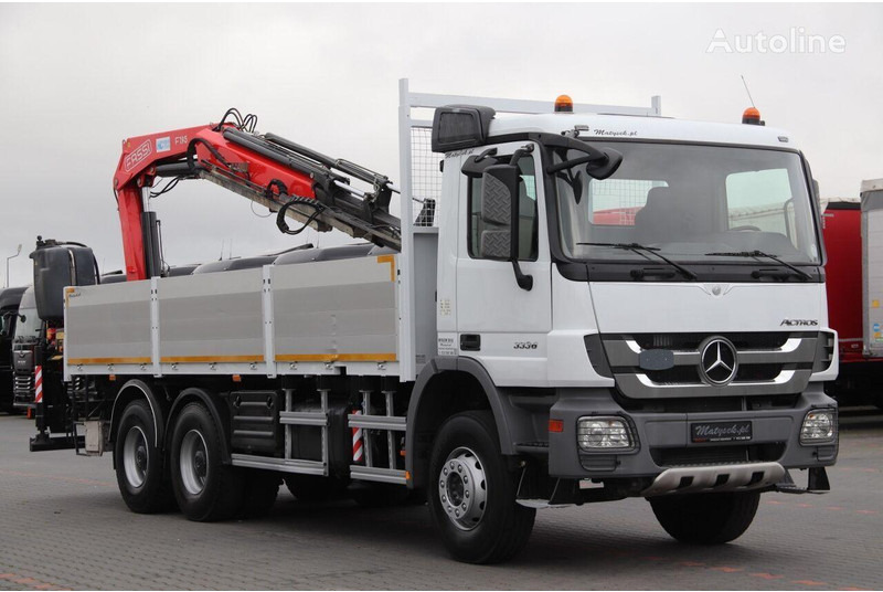 Mercedes-Benz ACTROS 3336 - Camião de caixa aberta/ Plataforma, Camião grua: foto 3 Mercedes-Benz ACTROS 3336 - Camião de caixa aberta/ Plataforma, Camião grua: foto 3