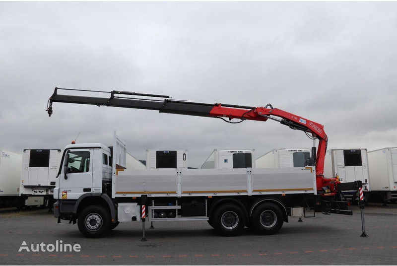 Mercedes-Benz ACTROS 3336 - Camião de caixa aberta/ Plataforma, Camião grua: foto 4 Mercedes-Benz ACTROS 3336 - Camião de caixa aberta/ Plataforma, Camião grua: foto 4